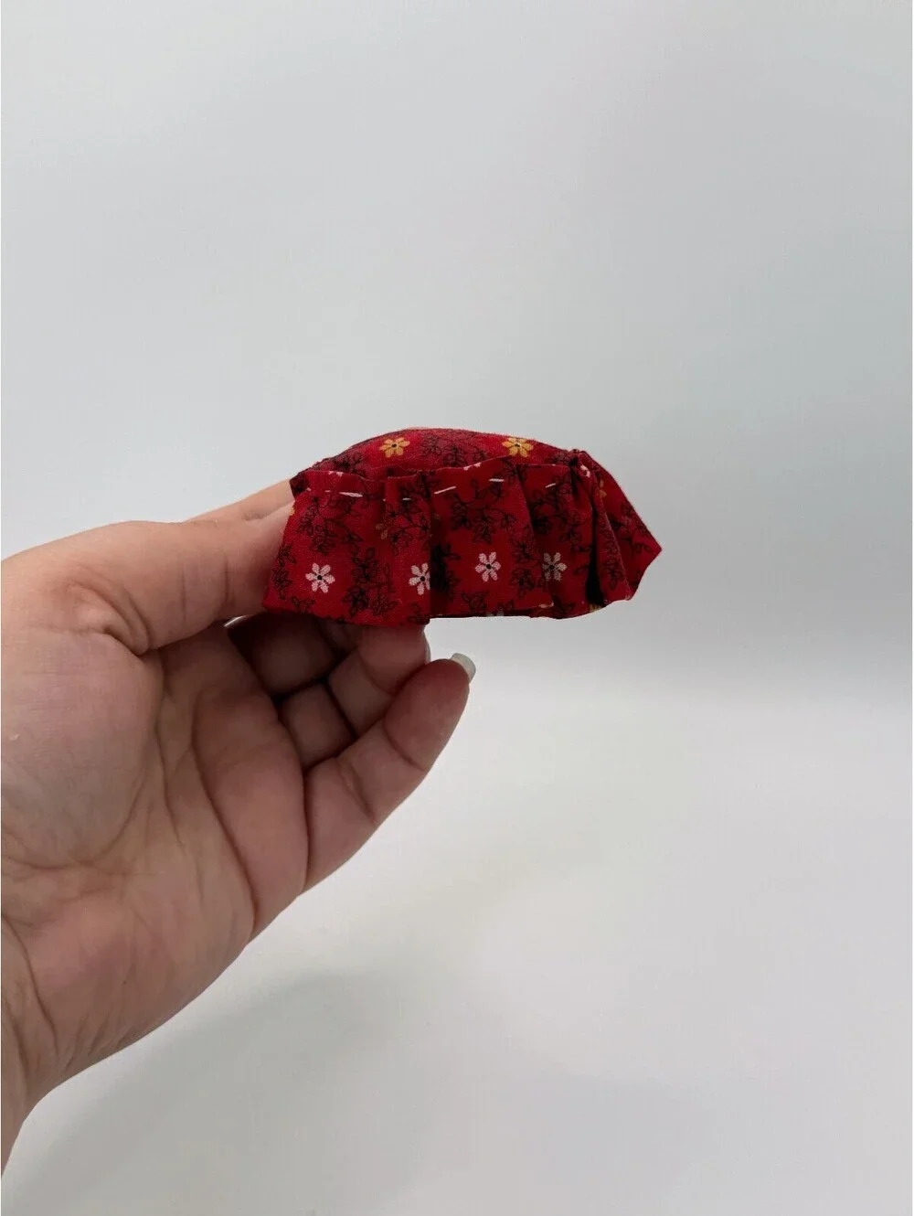 1:12 Scale Vintage 1960s Handmade Dollhouse Ottoman Red Floral Calico Footstool